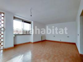 Attic, 72 m², near bus and train, plaza españa