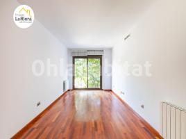 Alquiler piso, 137 m², cerca de bus y tren, seminuevo