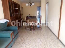 Flat, 137 m², near bus and train