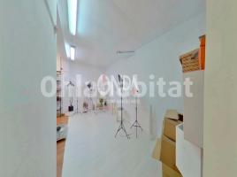 Local comercial, 304 m²