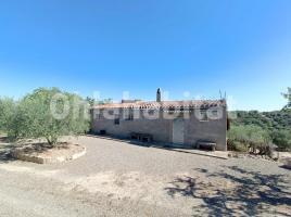  (casa rural), 142 m², près de bus et de train