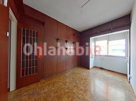 Flat, 90 m², near bus and train, Centre