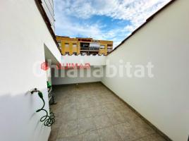 Piso, 88 m², cerca de bus y tren, nuevo