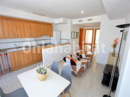 For rent attic, 83 m², near bus and train, almost new, Centro