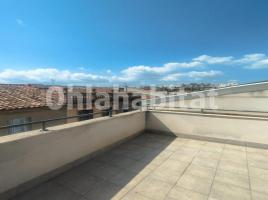 For rent flat, 156 m², near bus and train, almost new, Calle de Gurrea