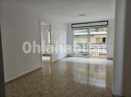 Piso, 77 m², seminuevo, Zona