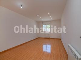 Flat, 85 m², almost new