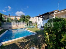 Houses (villa / tower), 250 m²