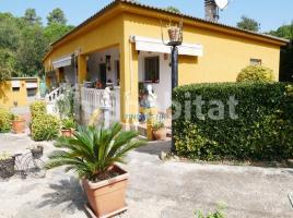 Houses (villa / tower), 122 m², almost new