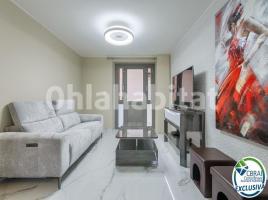 Houses (terraced house), 98 m², Calle de Peralada, 24