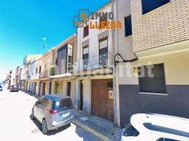 Houses (terraced house), 310 m², near bus and train, Calle del Paral·lel, 10