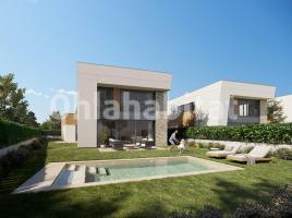 Houses (villa / tower), 200 m², almost new