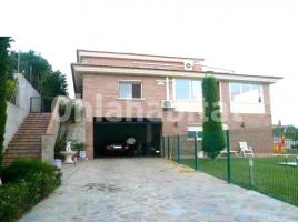 Casa (unifamiliar aislada), 466 m², seminuevo, Calle FUCSIA