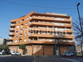 Lloguer local comercial, 245 m², prop de bus i tren, Avenida de la Pau, 25