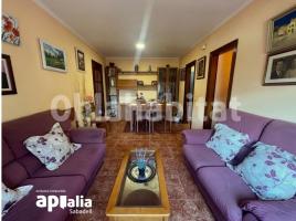 Piso, 77 m², Calle Montserrat