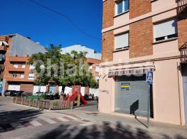 Alquiler local comercial, 56 m², cerca de bus y tren, Avenida del Canal