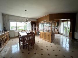 Houses (villa / tower), 330 m², Calle ZONA MISERICORDIA, S/N