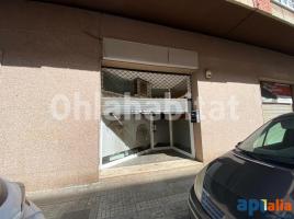 Local comercial, 69 m², prop de bus i tren, Calle de València