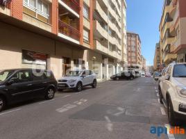 Local comercial, 69 m², prop de bus i tren, Calle de València