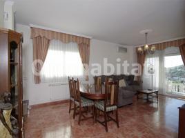 Houses (villa / tower), 310 m², almost new