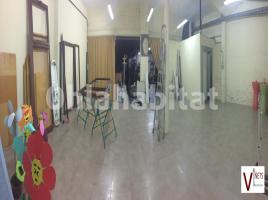 For rent business premises, 375 m², near bus and train