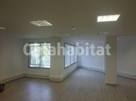 For rent office, 125 m², near bus and train, Avenida de Josep Tarradellas