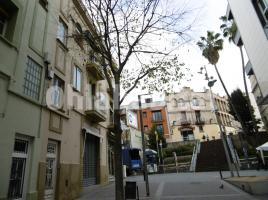 Propiedad vertical, 196 m², cerca de bus y tren, Calle del mercat 