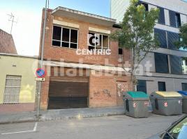 Property Vertical, 517 m², Zona