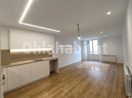 For rent flat, 75 m², Calle de Manlleu, 8