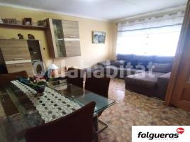 Piso, 85 m², cerca de bus y tren