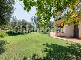 Houses (villa / tower), 232 m², Camino dels Pujols, 9