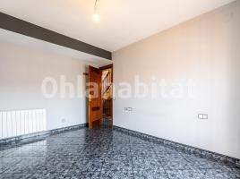 Houses (terraced house), 251 m², near bus and train