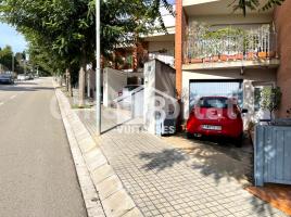 Houses (terraced house), 149 m², almost new