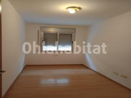 Flat, 102 m², almost new