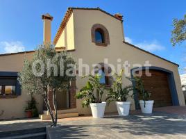 Casa (chalet / torre), 280 m², seminuevo, Calle l'Albera, 11