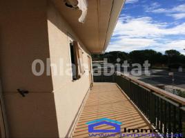 Houses (villa / tower), 460 m², Carretera Santes Creus