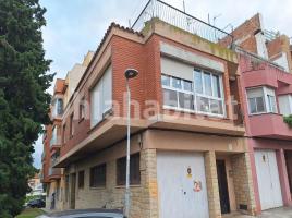 Casa (unifamiliar adosada), 258 m², Calle dels Castellers