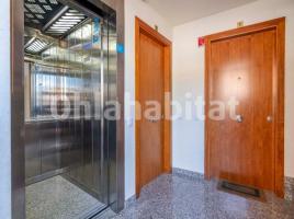 Alquiler apartamento, 47 m², cerca de bus y tren, seminuevo, Calle de Puigmercadal, 8