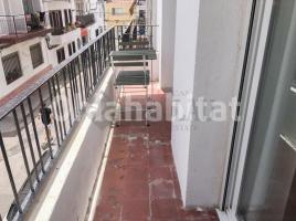 For rent flat, 50 m², near bus and train