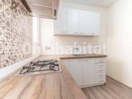 Flat, 102 m², near bus and train