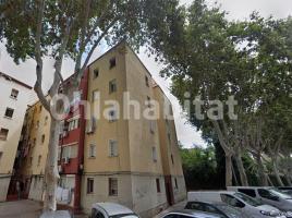 Flat, 61 m², near bus and train