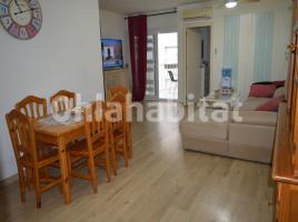 Piso, 80 m², cerca de bus y tren