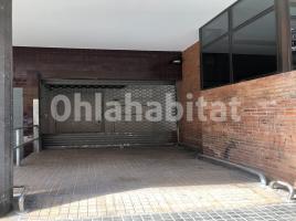 For rent business premises, 575 m², Centre