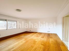 Piso, 95 m², cerca de bus y tren