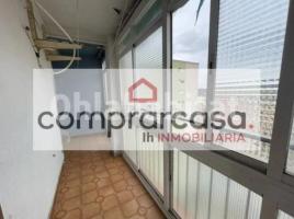 Piso, 92 m², cerca de bus y tren