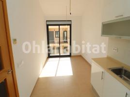 For rent flat, 54 m², near bus and train