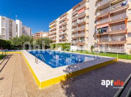 Apartamento, 56 m², cerca de bus y tren