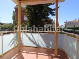 Flat, 71 m², near bus and train