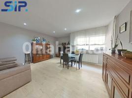 Piso, 82 m², cerca de bus y tren, Poble Nou