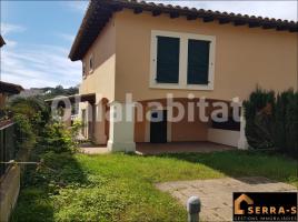 Houses (villa / tower), 130 m²